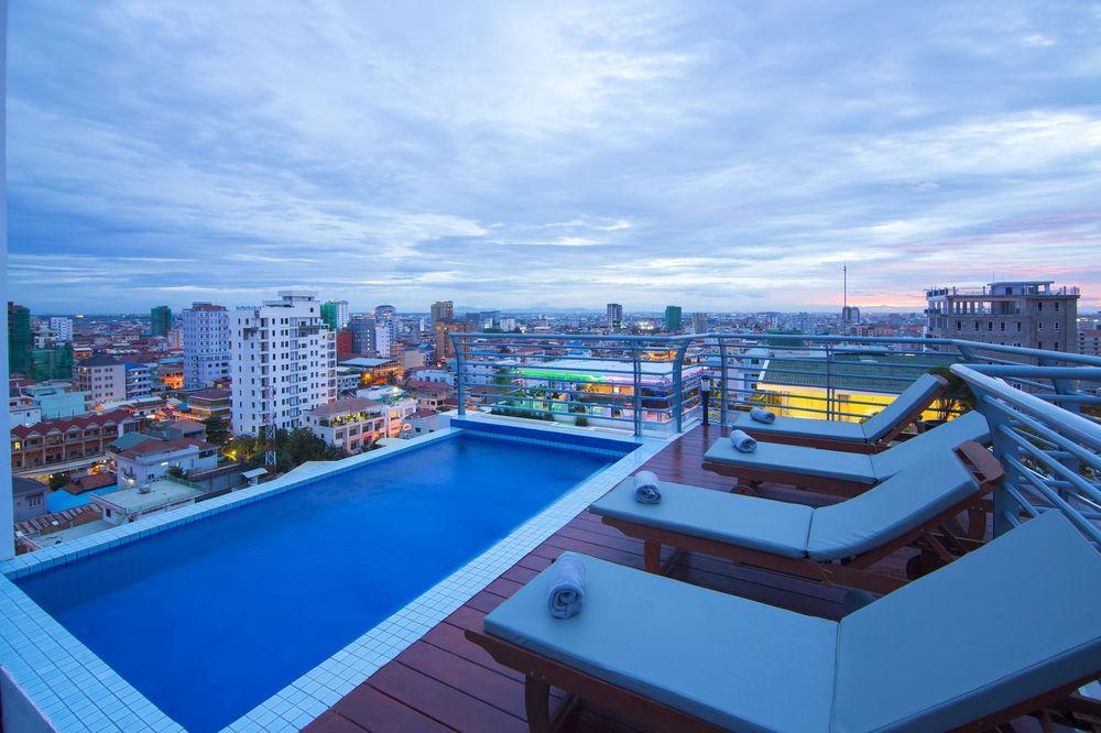Colina Sky Hotel Phnom Penh Exterior photo